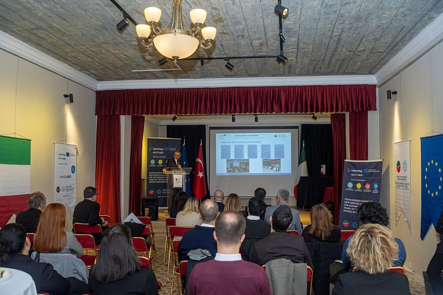 MEDinCHAMBERS Projesi'nin Açılış ve Tanıtım Toplantısı'nı 25 Şubat'ta İzmir'de gerçekleştirdik!